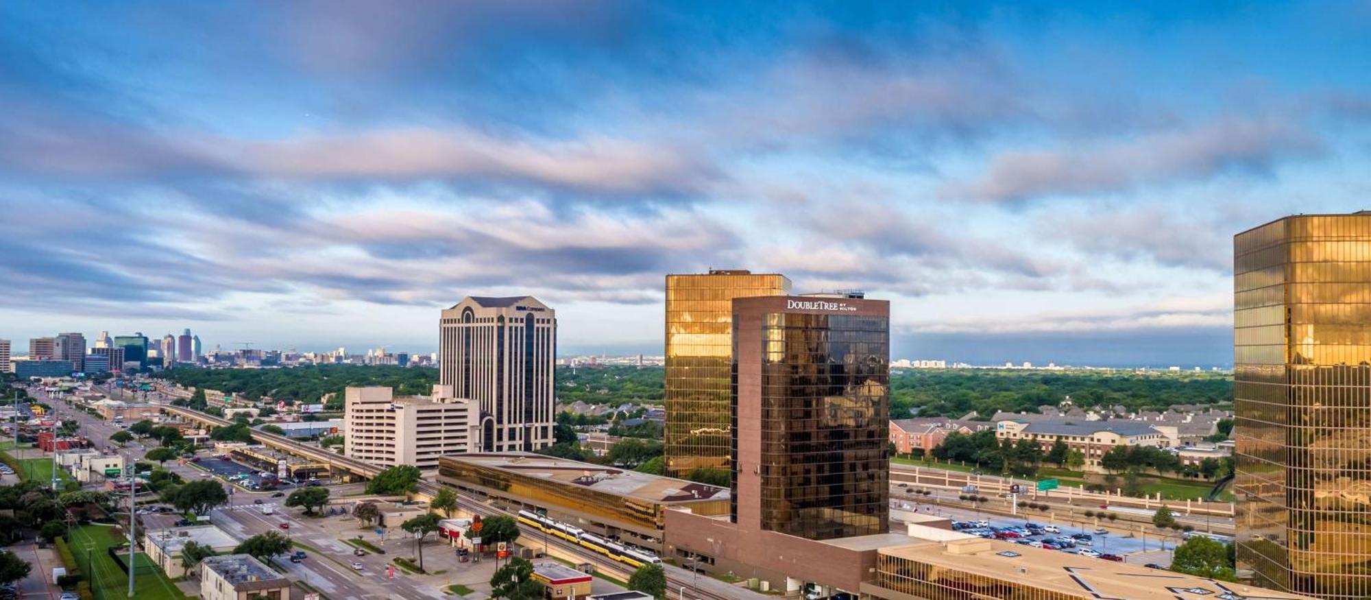 Doubletree By Hilton Hotel Dallas Campbell Centre Exterior foto